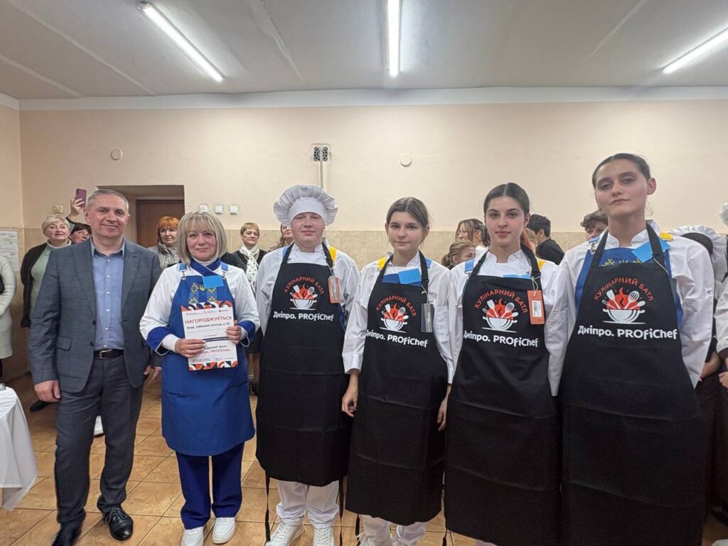Возможно, это изображение текст