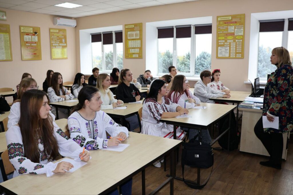 Возможно, это изображение учеба, больница и текст