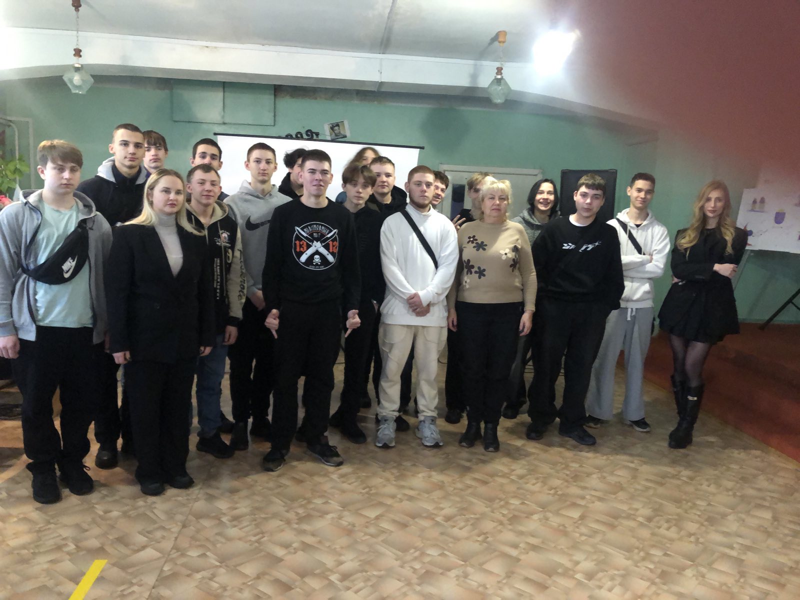 Возможно, это изображение один или несколько человек