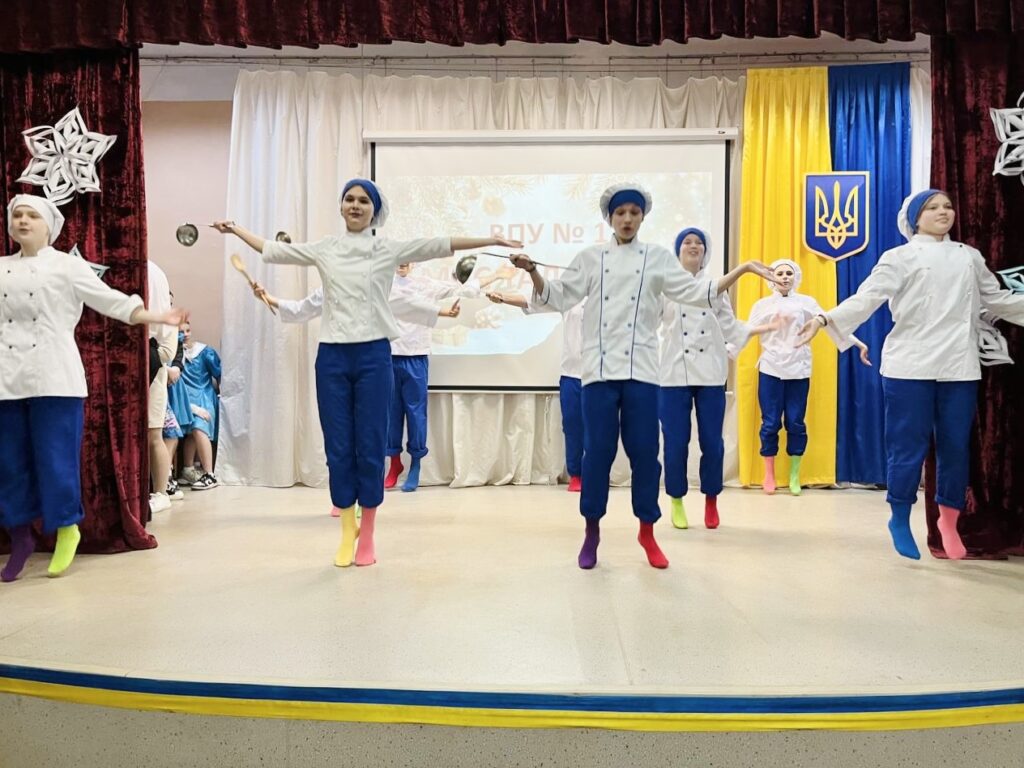 Возможно, это изображение танцы
