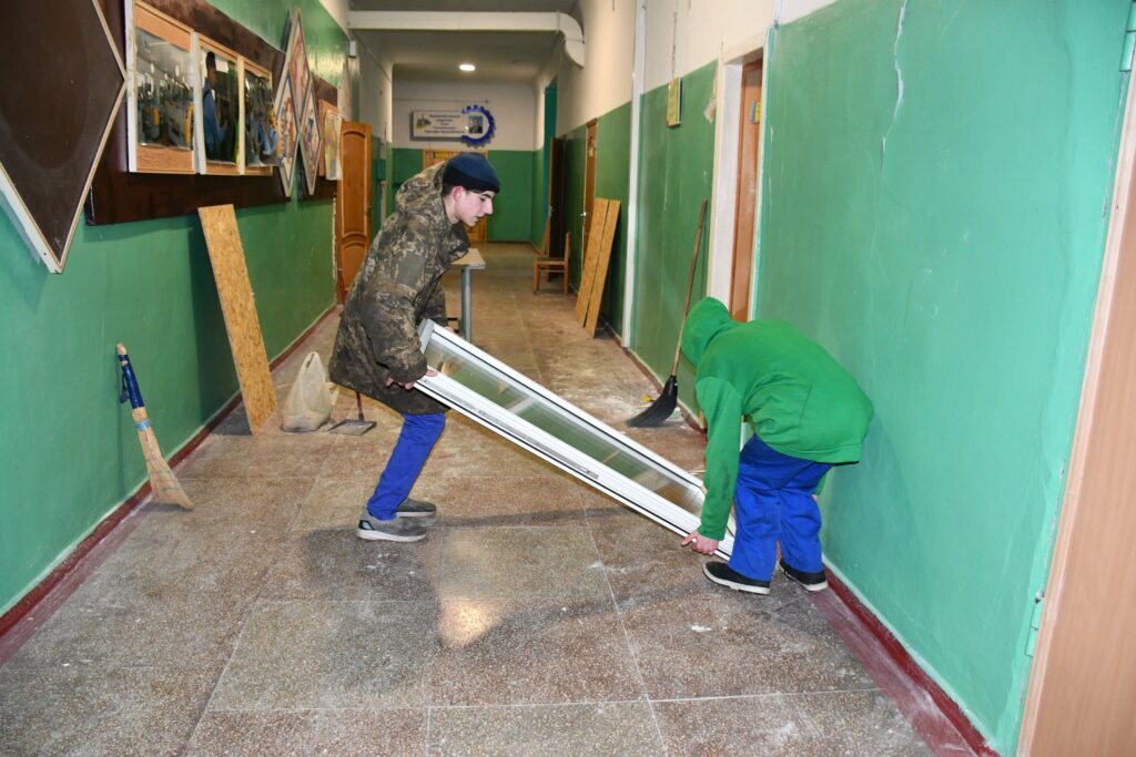 Возможно, это изображение измерительный стержень