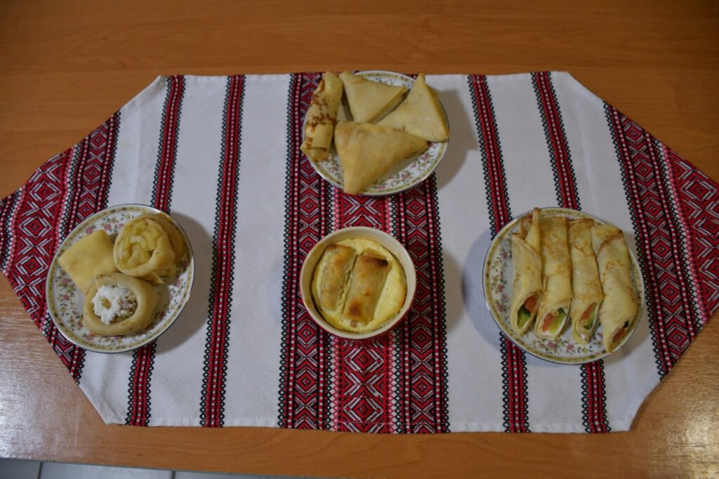 Возможно, это изображение мясной пирог и слойка