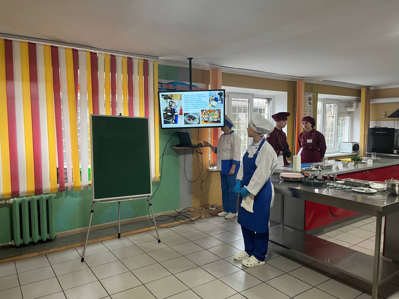 Возможно, это изображение утюг и больница