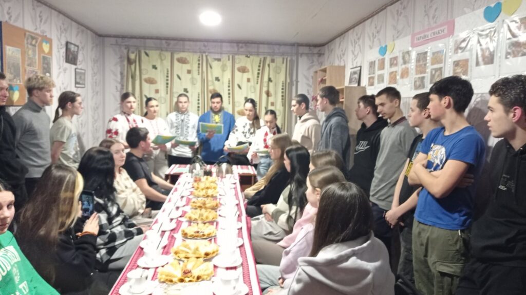 Возможно, это изображение учеба, стол и текст
