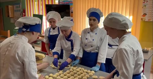 36. Вище професійне училище № 17. Усенко Уляна Юріївна. Кухар