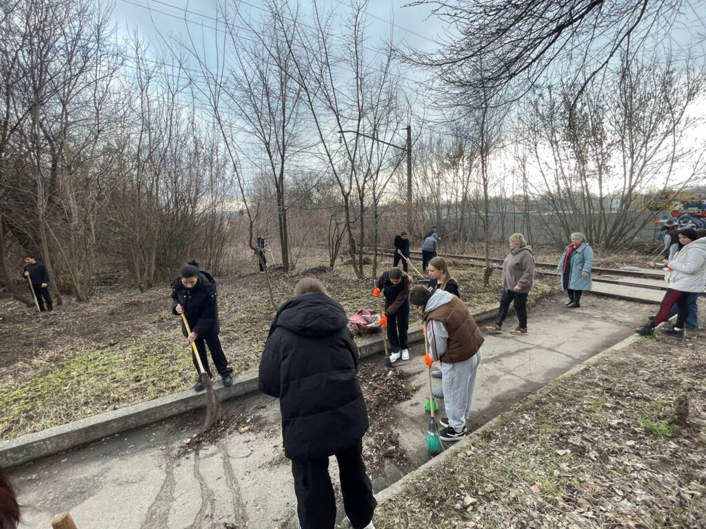 Возможно, это изображение дерево