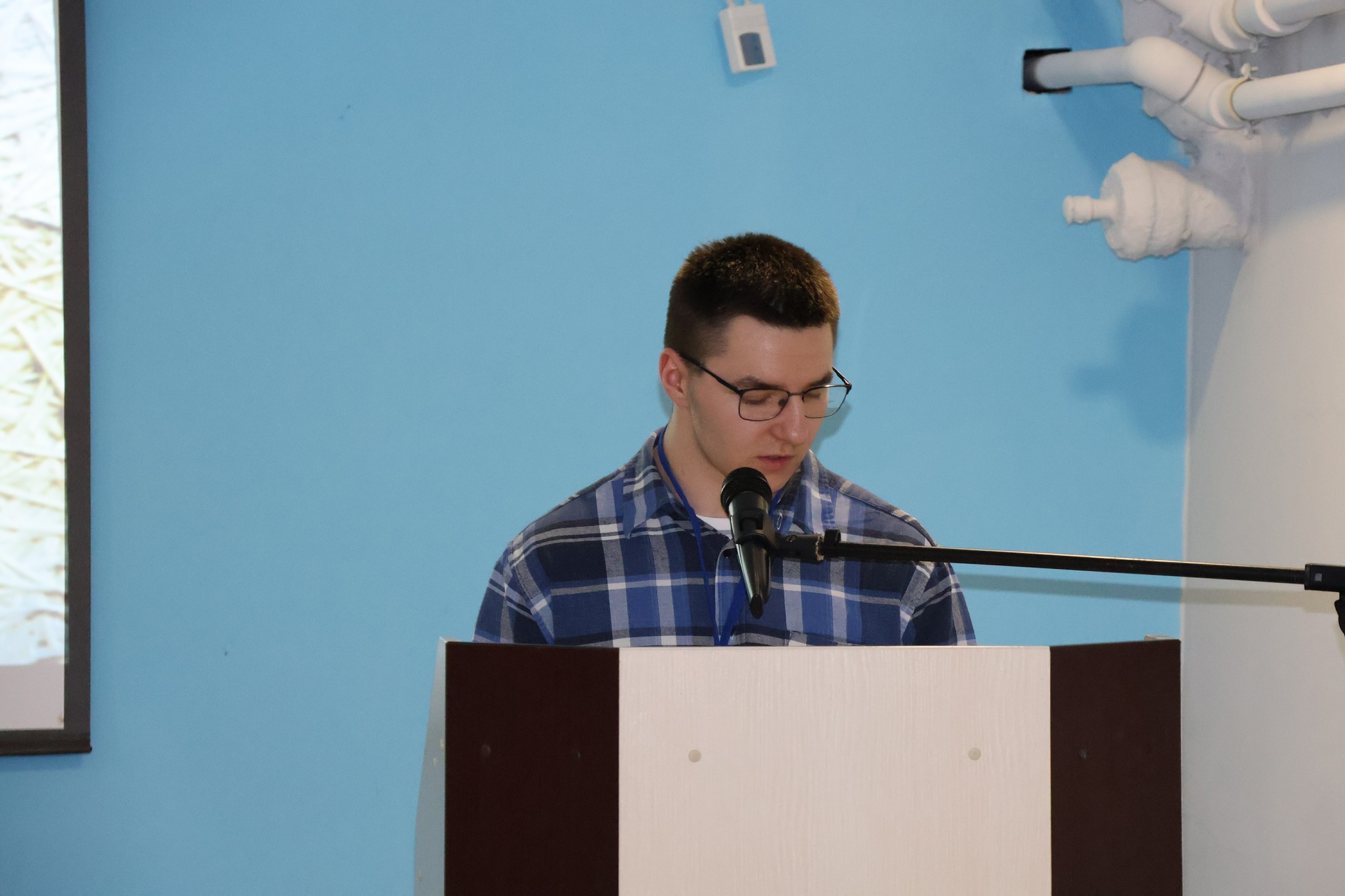 На зображенні може бути: одна або кілька осіб та люди навчаються